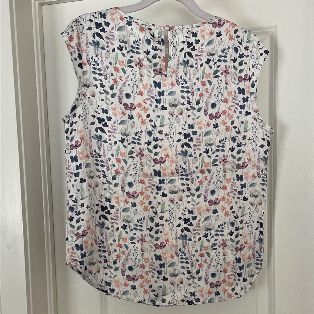 Emproved Multicolor Floral Blouse - Picture 7 of 10